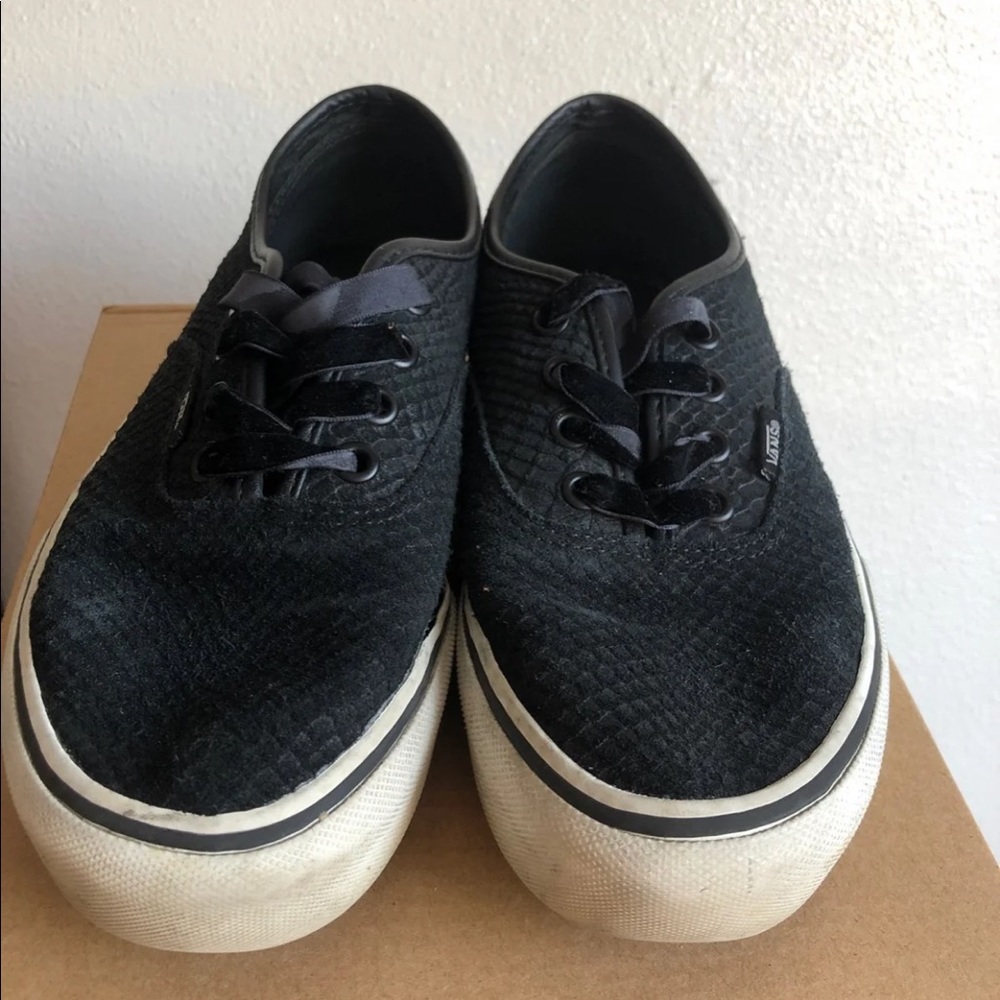 Vans women’s sneakers